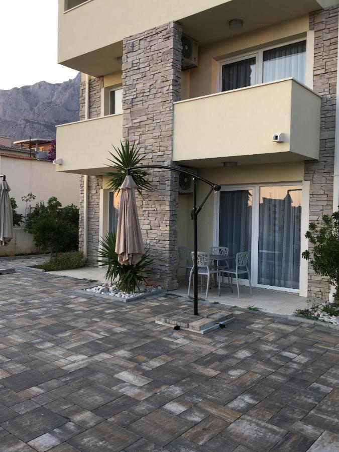 Apartments With A Parking Space Makarska - 16496 Esterno foto